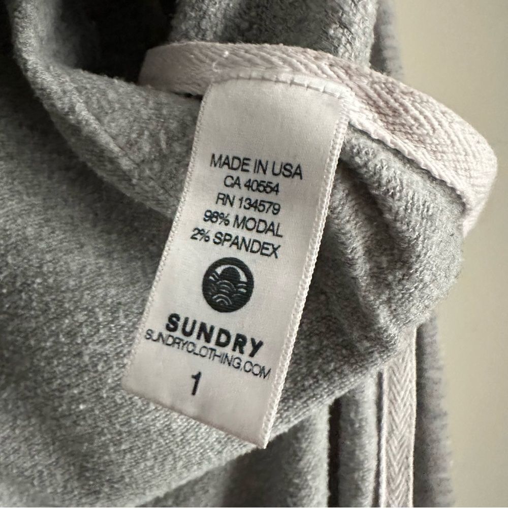 Sundry Gray Pullover Sweater Sweatshirt Merci Beau Coup size 1 / Small - Picture 5 of 7